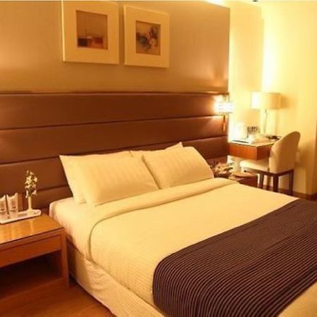 Middleton Inn Колката Екстериор снимка