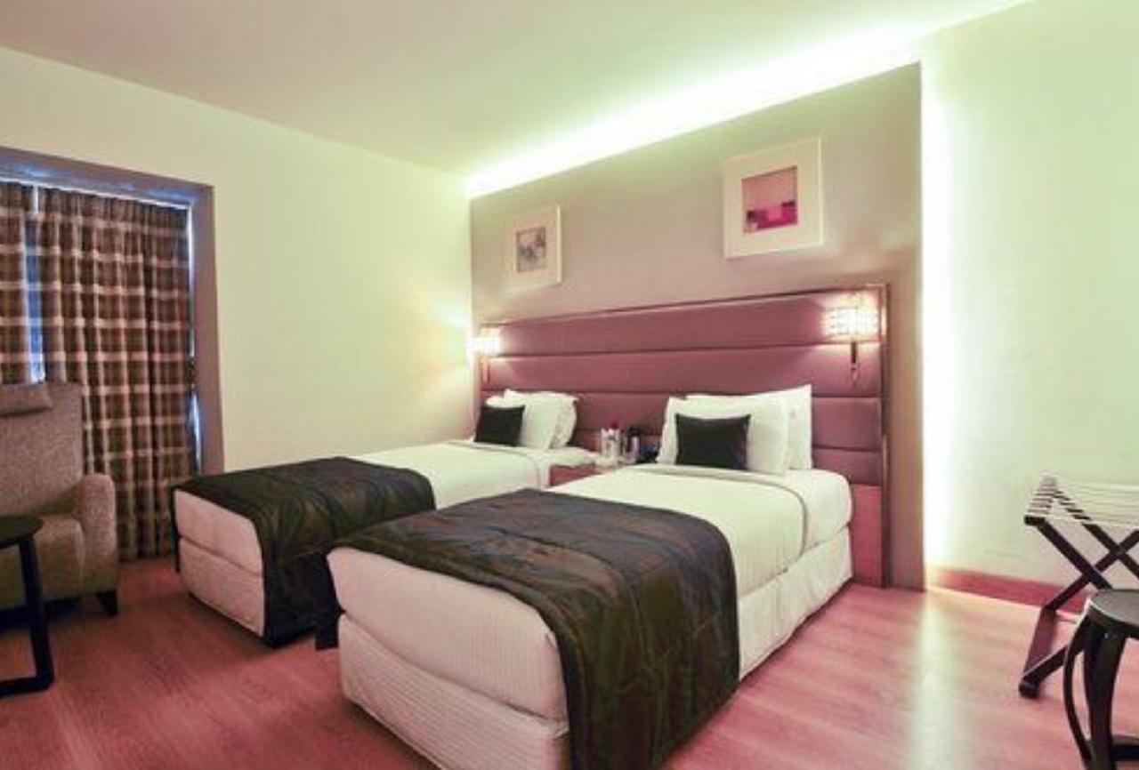 Middleton Inn Колката Екстериор снимка